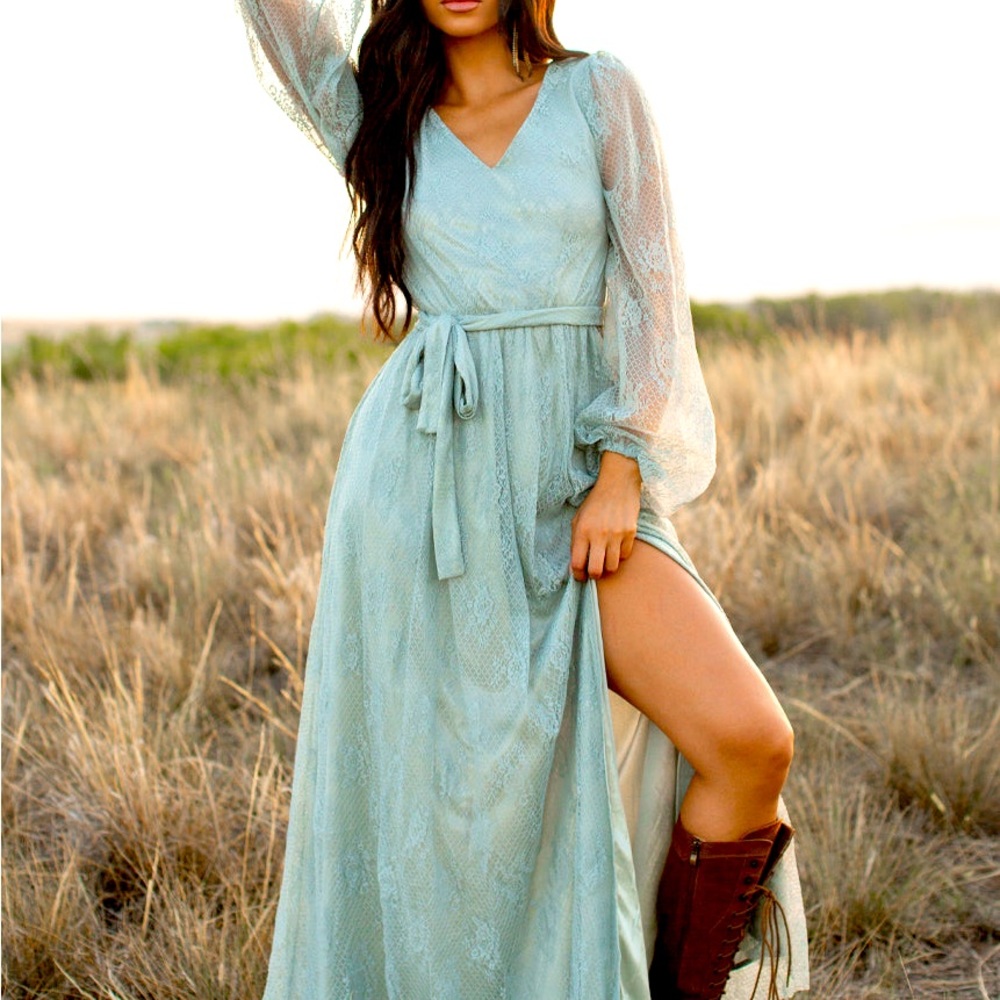 Maxi lace dress